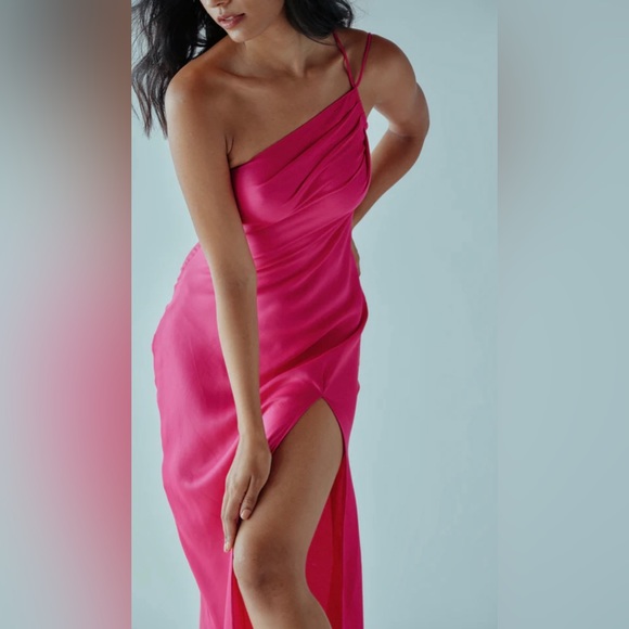 Hot pink dress - Picture 5 of 7